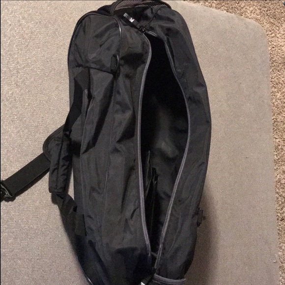 NWT Mercedes Puma Duffle Bag βοΈππ - Picture 3 of 4